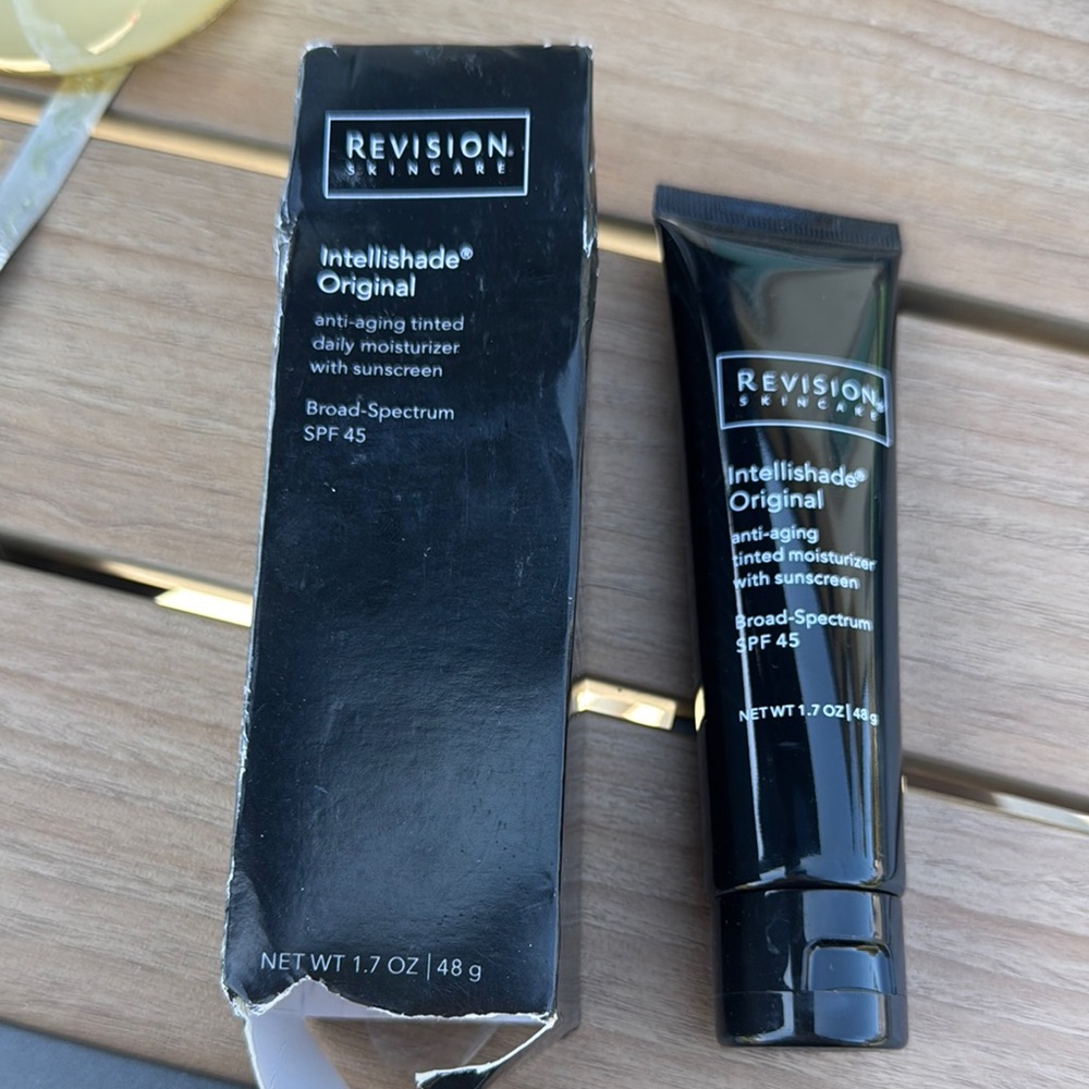 Revision Skincare Intellishade Original Moisturizer